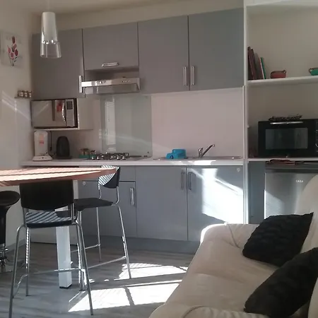 Apartment Le Balcon Victoria - Pepiniere & Canal -30m2 *